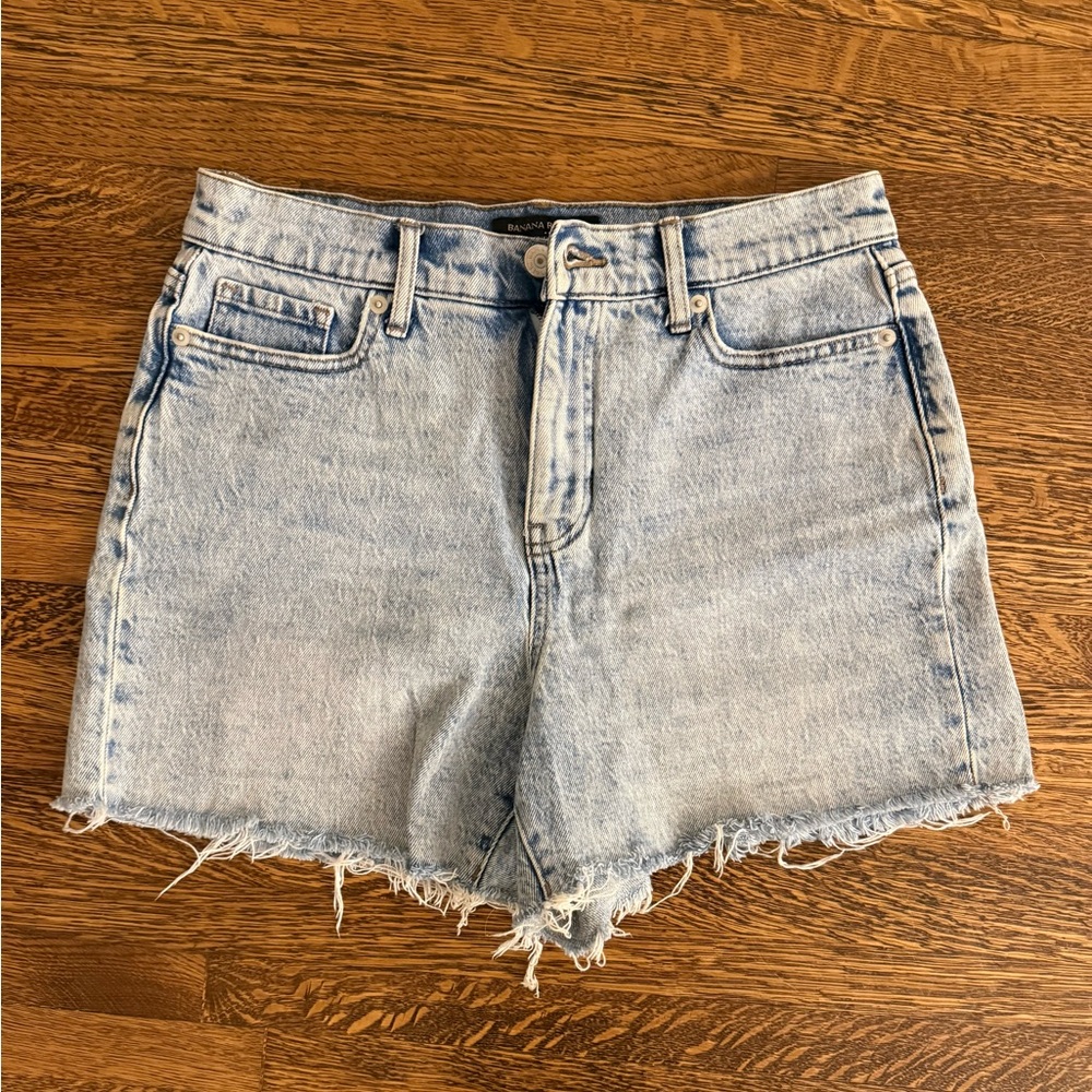 BANANA REPUBLIC GIRLFRIEND DENIM SHORT - 2/26
